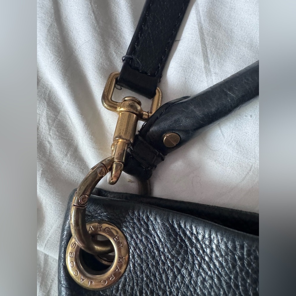 Marc by Marc Jacobs Hillier Hobo Black Pebbled Leather Handbag Gold Hardware - Picture 6 of 11